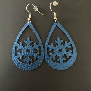 Leather earrings